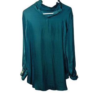 🍁 3/$15 Zara Emerald Green LS Blouse Medium